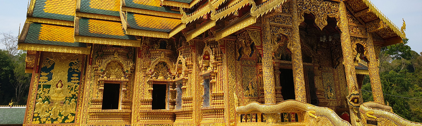 Wat-Phraphattahababat Si Roi Temple 2